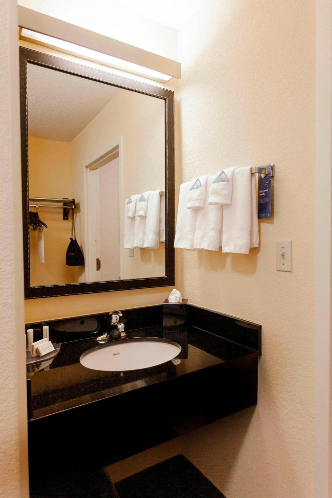 Fairfield Inn By Marriott Ponca City Exterior foto